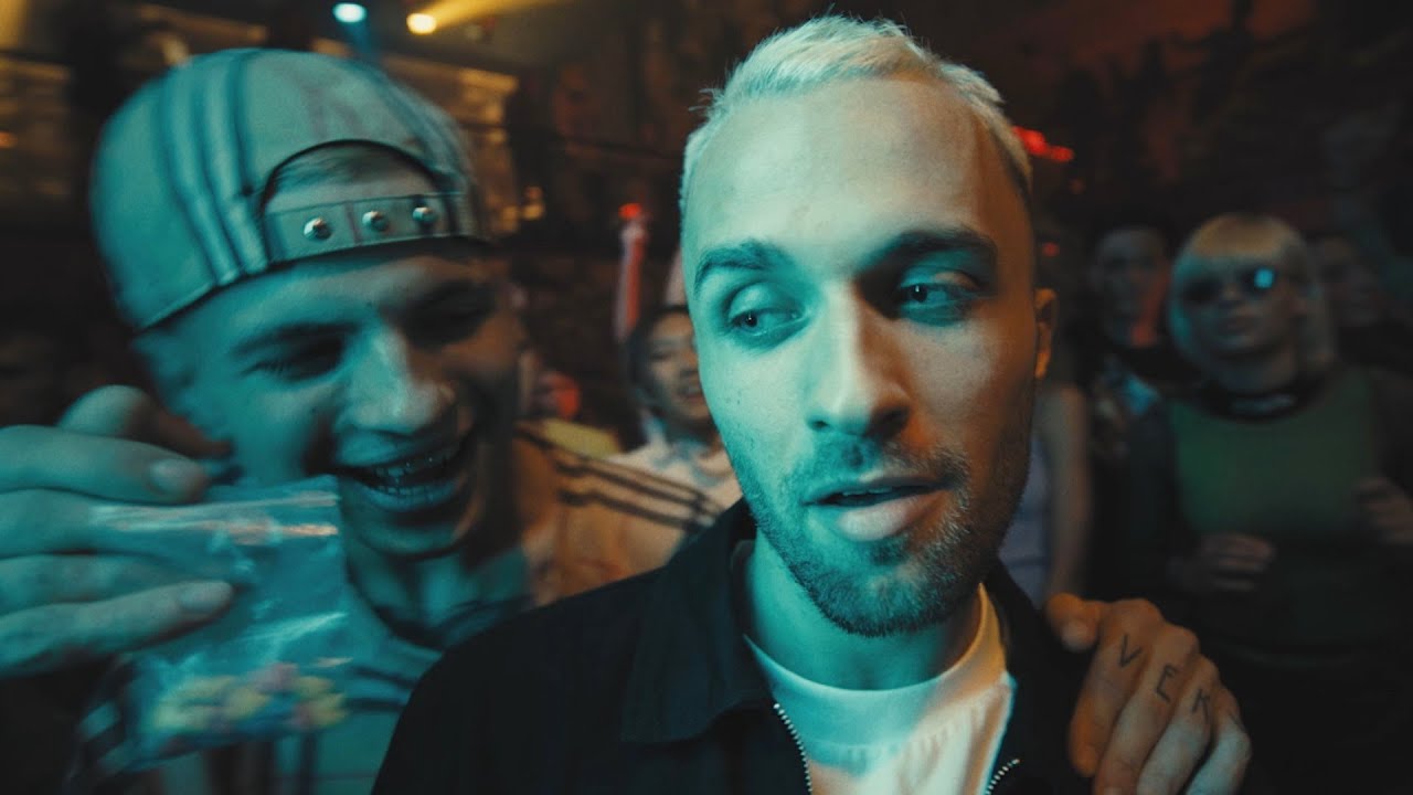 Squeezie ft. Gambi - Servis (Clip Officiel) thumbnail