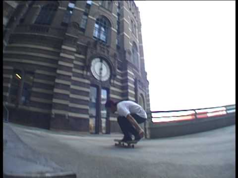 Husko Cirak Wah! Smells the Rhinoraus!