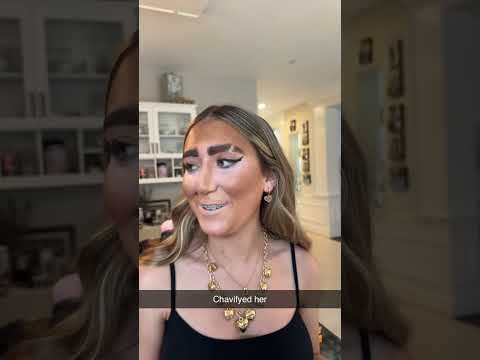 She said she looked like me… girl😂 @ayiahsoufi. #chav #makeup