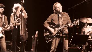 Jeff Bridges & the Abiders singing "What a Little Bit of Love Can Do"