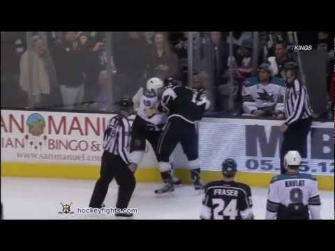 Ryane Clowe vs Kyle Clifford