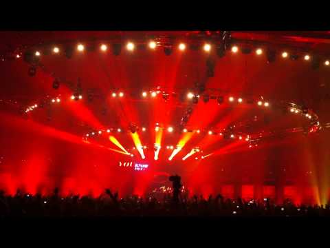 ASOT500 Den Bosch - Armin Van Buuren - Use Somebody Mashup w/ Coming Home