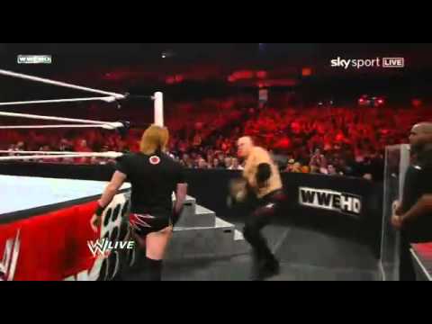 WWE Raw 28/03/11 - Justin Gabriel vs Santino Marella (HQ)