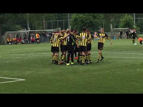 11 juni 2016 - Wilhelmus B1 viert promotie naar Hoofdklasse