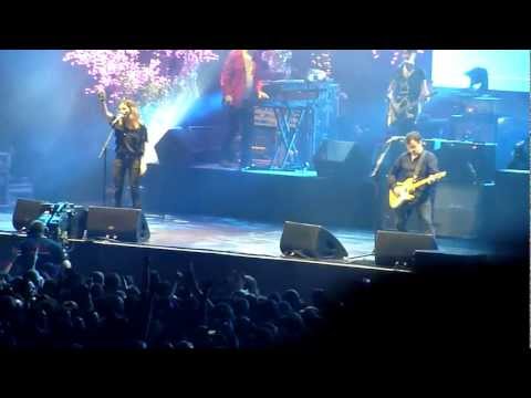 Manic Street Preachers + Nina Persson Your Love Alone Is Not Enough Live at The o2 Arena London 2011