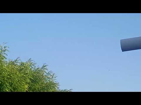 Avião passando longe no céu em Trairi CE (Boeing 777-306(ER) )