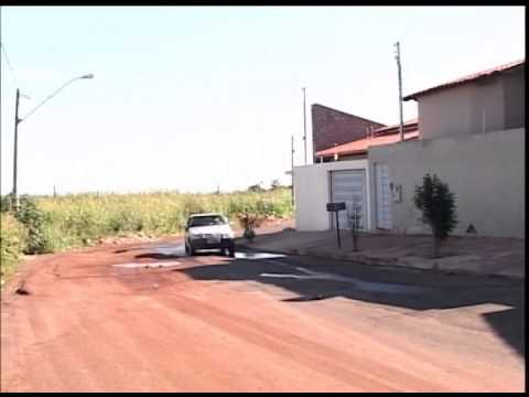 Buraco enorme no Bairro Flamboyant revolta moradores