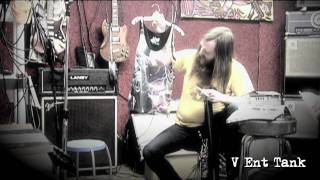Volcom Entertainment Girls Collection: Fall 2010 Highlights with Valient Thorr