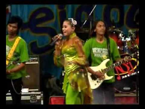 Lilin Herlina, bunga-bunga rindu