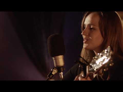 Chimana – Be the Change (Live at The Famous Gold Watch Studio)