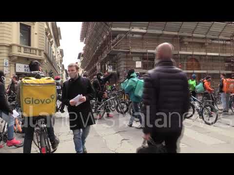 Scioper dei rider: la protesta a Firenze parte dal Mcdonald