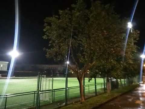 Rayos y centellas en el campo de fútbol de la Rochapea, Pamplona, Navarra @TxemaDobarro