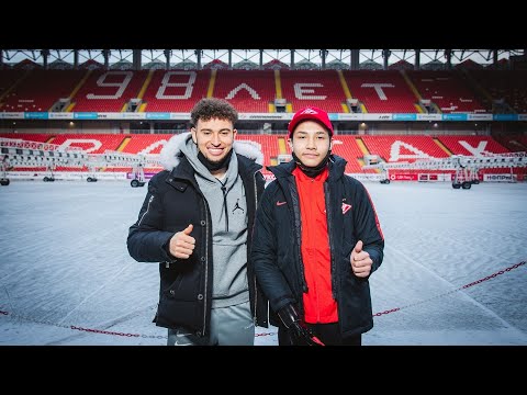 Обещал приехать в Якутск. Нападающий «Спартака» Джоржан Ларрсон встретился с юношей, которому помог с протезом руки