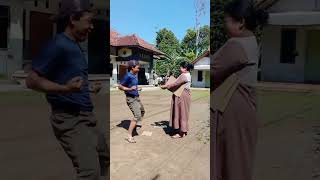 Download lagu video lucu bikin ngakak#vidioshorts mp3 Download lagu video lucu bikin ngakak#vidioshorts mp3