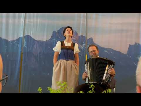 Monika Frank & Dani Bösch - Ä Buebätraim