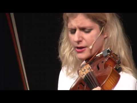 Hlas a struny: Gabriela Vermelho at TEDxBrno