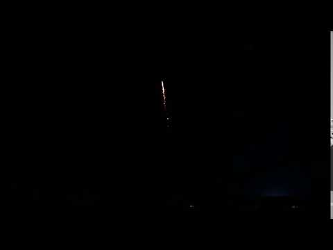 20mm Red Glittering Willow Comet Tail (448.7831)