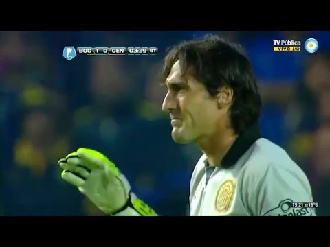 bomba de estruendo a caranta en la cancha de boca