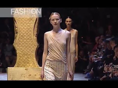 ISSEY MIYAKE Spring Summer 2003 Paris - Fashion Channel