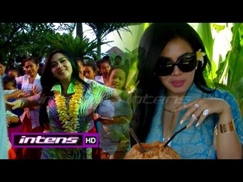 Liburan Ala Syahrini di Pulau Dewata - Intens 03 November 2015