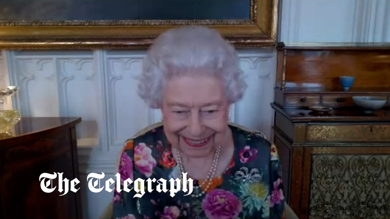 Watch: The Queen holds virtual audience to present poetry award - Vimarsana News