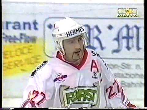 Big save by Åke Lilljebjörn