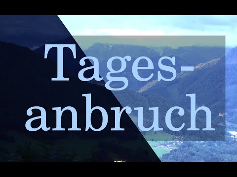 OÖ: Zeitraffer vom Tageseinbruch in Klaus an der Pyhrnbahn vom Kienberg (Gemeinde Micheldorf) aus.