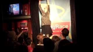 Tate TraVilla performs Plumb&#39;s &quot;Pluto&quot; at Roscoe&#39;s 04-07-15