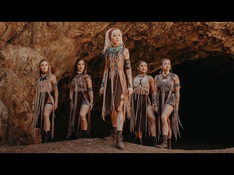Lindsey Stirling - Til The Light Goes Out (Official Music Video)