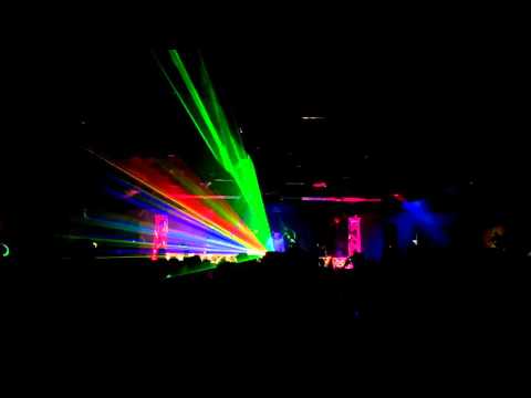 Ferry Tayle @ Mr Migs - Armin Van Buuren vs. Photographer - Airport Shivers