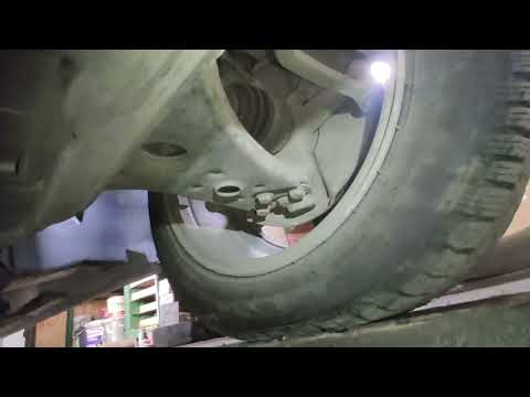 Mercedes B class W245 1.7 petrol 116km 2006 from below