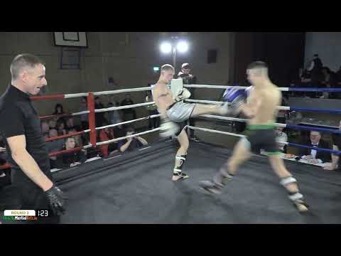 Michael Lynch vs Matas Gasparavicius - Legends Return