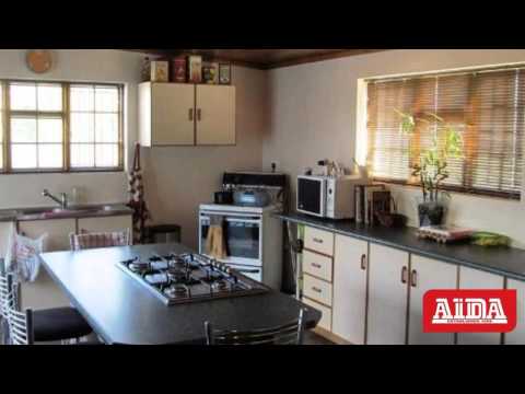 3 Bedroom House For Sale in Worcester West, Worcester, South Africa for ZAR 830,000