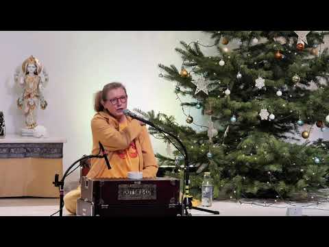 Satsang - Kirtan, Mantra und Arati mit Ananda Devi - Yoga Vidya Ashram Live, 12.12.2021, 20:00 Uhr
