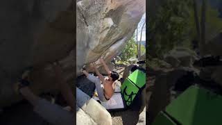 Video thumbnail of Diablo overhang Yabo, V8. Malibu Tunnel Boulders