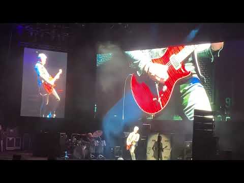 Simon McBride guitar solo - Royal Arena 2022