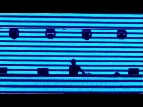Tiesto @ Nessebar Stadium 2012 (Mikael Weermets vs. Bauer And Lanford - Out Of Control )