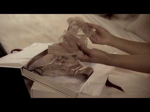download lagu mp3 mp4 Fleur Of England Sale, download lagu Fleur Of England Sale gratis, unduh video klip Fleur Of England Sale