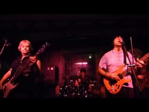 Vepřové panenky - VEPŘOVÉ PANENKY: Narazit, hasit!