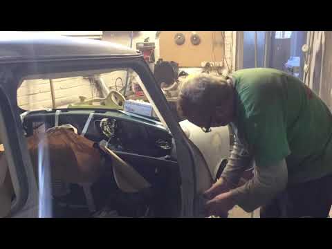 1964 Mk1 Mini Restoration S2 Ep227 - Roof Sanding