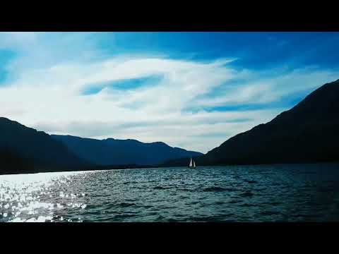Lago Epuyén, noroeste de Chubut, Patagonia Argentina, pertenece a la Comarca Andina del Paralelo 42