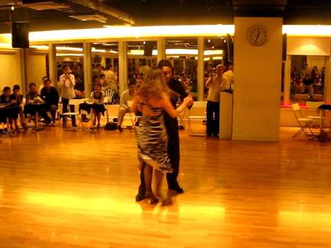  Milena Plebs  and  David Alejandro Palo  are  dancing  to  the  vals  "  Quien Sera  "