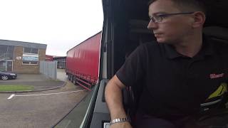 Download lagu Trucker Jay in the UK: S6E4 Cross Country multi- Drop UK mp3