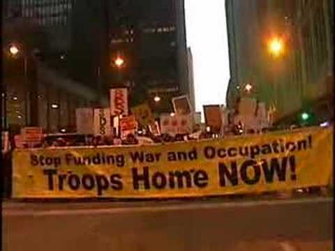 Demonstracja w Chicago przeciwko wojnie w Iraku