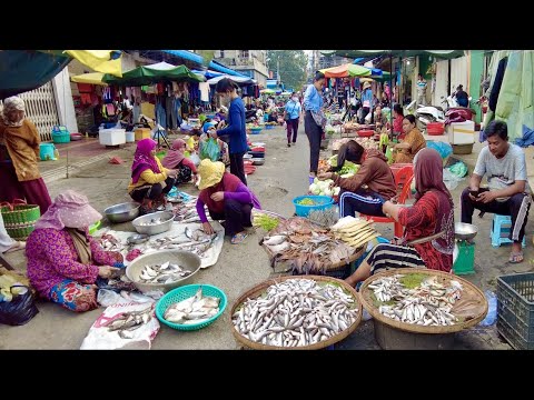 Lifestyle In Market Scene - Vendor, Pickle, Fruit, Fish, Prawn, Crab, Dessert & More | CAMBODIA