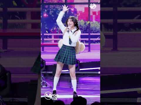 보면 행복해지는 QWER 시연의 주문