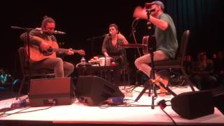 Büyük Ev Ablukada - Evren Bozması