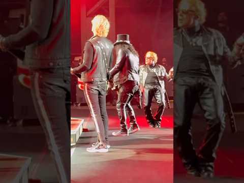 This is what happened at Guns N’ Roses’ first show of the 2025 tour #gunsnroses