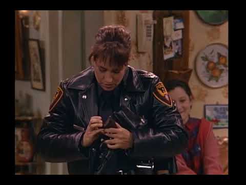 Roseanne blooper - Jackie drops her gun