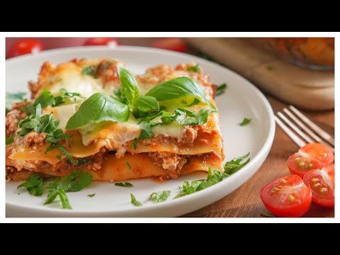 How to Make Delicious VEGAN LASAGNA at Home + Creamy Bechamel Sauce Recipe